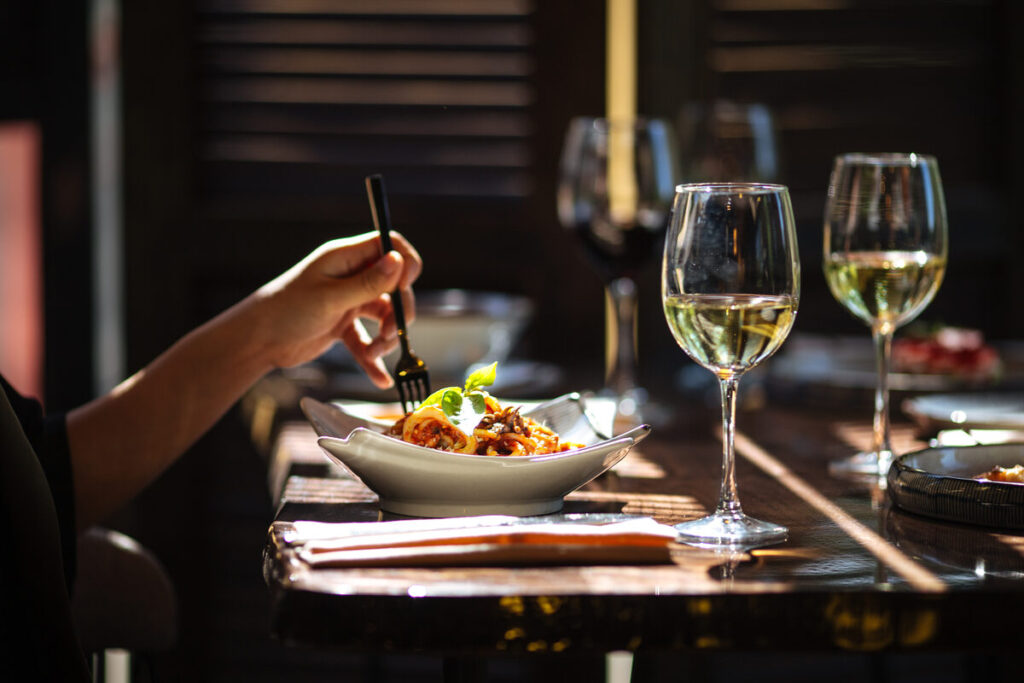Savoring Kings Court: A Foodie’s Guide to Irondequoit’s Most Delicious Neighborhood Eats